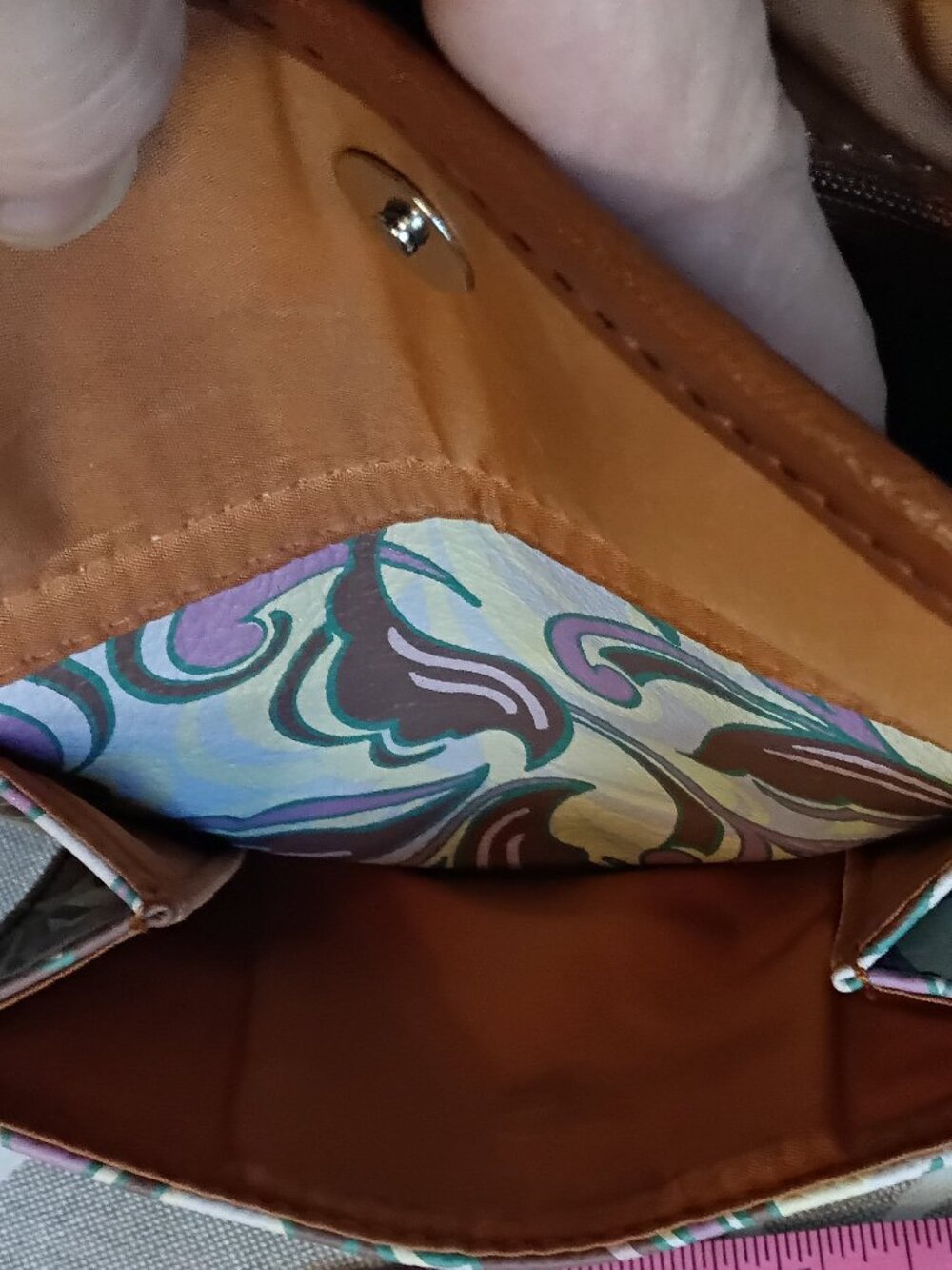 RELIC Boho Paisley Print Crossbody Bag | Adjustable Strap - Picture 9 of 14